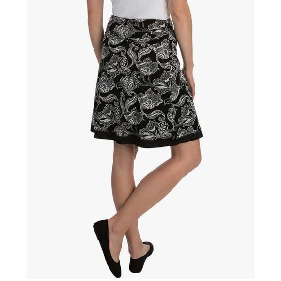 Tranquility Reversible Skirt Black Small New With Tags - Picture 5 of 8